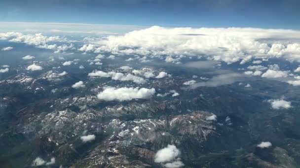 Ala Avión Con Vista Nieve Mountais — Vídeo de stock