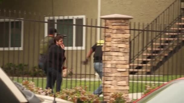 Swat Members Rescue Female Hostage — Stock Video