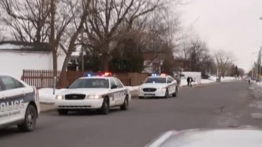 Memurlar kışın yaşanan sorun sırasında evlerinde toplanırlar.