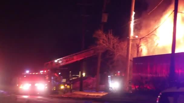 Incendio Edificio Industrial Con Llamas — Vídeo de stock