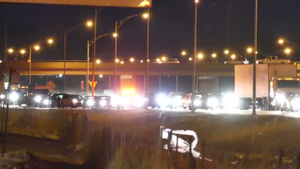 Emergency Vehicle Travelling Shoulder Jammed Highway Night — Stock Video