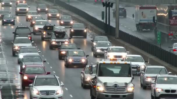 Flere Biler Kører Langsomt Trafikprop Motorvejen Vinklet Closeup – Stock-video