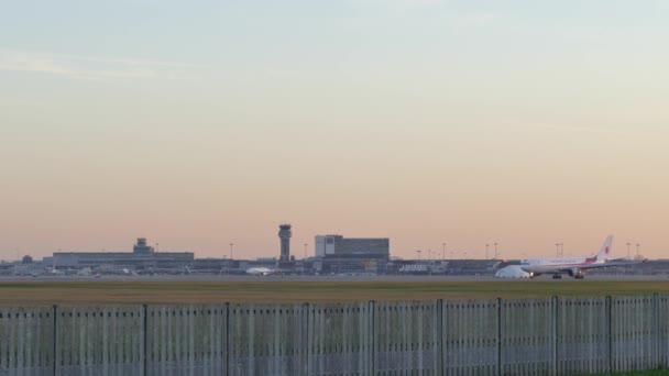 Air France Airbus A340 Turning Itself Taxiway — Stock Video