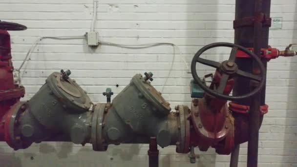 Large Pipe Joints Valves Filmed Sideways Steadicam — ストック動画