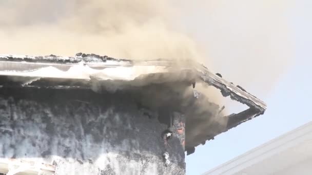 Firemen Extinguishing Last Bits Flames Burning Roof Level Day — Stock Video