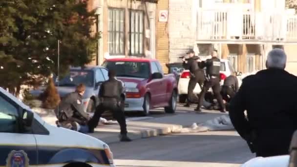 Policja Bronią Wyciągnięte Standoff — Wideo stockowe