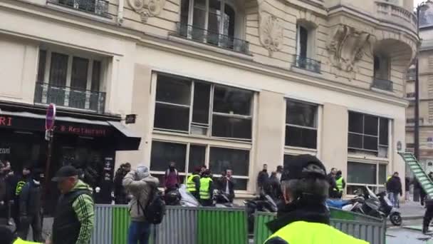 Paris Frankrike Dec 2019 Kortege Black Block Försämrar Säkerhetsanordningar — Stockvideo