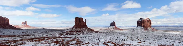 Vista Panorâmica Vale Monumento Arizona Coberto Neve Dia Ensolarado Inverno — Fotografia de Stock