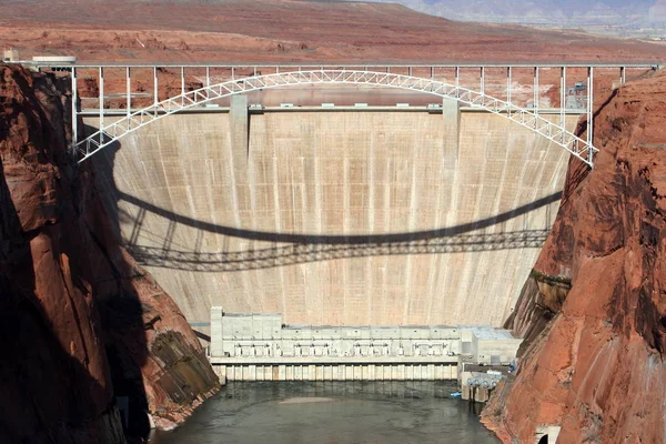 Colorado Nehri 'ndeki Glen Canyon Barajı, Güney Yakası, Page, Az, Usa
