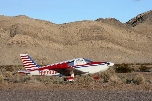 Самолеты Piper 235 Cherokee Amargosa Valley Nevada Usa — стоковое фото