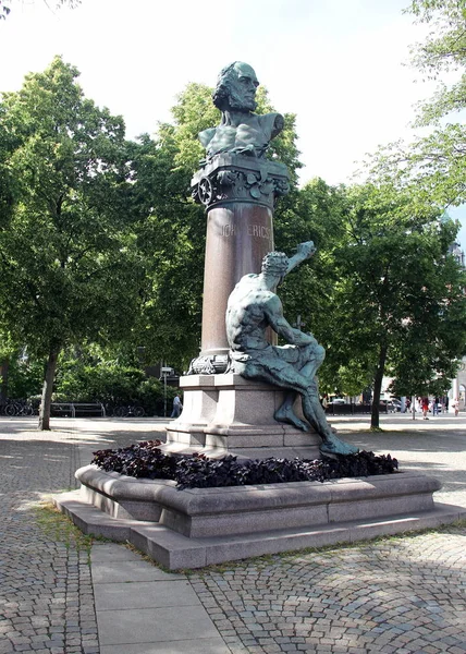 Estátua Memorial John Ericsson Nybroviken Estocolmo Suécia — Fotografia de Stock