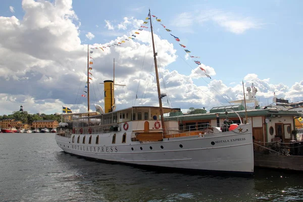 Επιβατηγό Πλοίο Motala Express Προσάραξε Στο Λιμάνι Της Στοκχόλμης Σημαία — Φωτογραφία Αρχείου