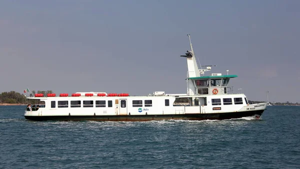 Commuter Boat Bellotto Route Venice Lagoon Italy September 2012 — Stock Photo, Image