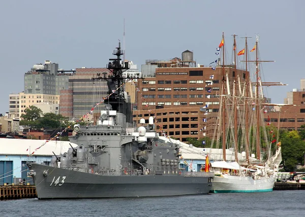 Destructor Jds Shirane Amarrado Brooklyn Durante 2012 Fleet Week Brooklyn — Foto de Stock