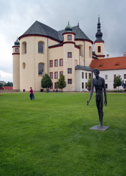 Modern Skulpturkonst Utomhus Litomysl Tjeckien Juni 2011 — Stockfoto