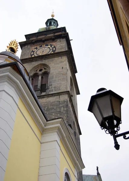 Biała Wieża Barokowy Zegar Dzwonnica Centrum Starego Miasta Hradec Kralove — Zdjęcie stockowe
