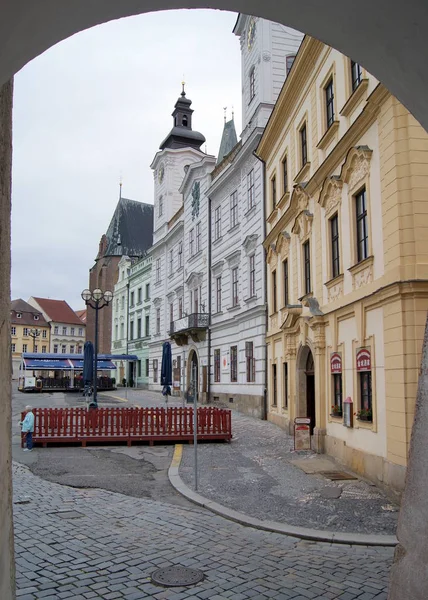 Ιστορικό Δημαρχείο Δύο Πύργους Ρολόι Hradec Kralove Τσεχική Δημοκρατία Ιουνίου — Φωτογραφία Αρχείου