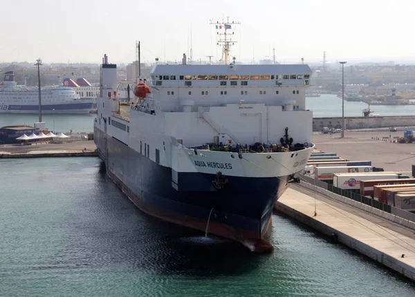 Buque Pasaje Transbordo Rodado Aqua Hercules Atracado Puerto Bari Italia —  Fotos de Stock