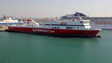 Feribot gemisi Superfast Ii, İtalya 'nın Bari limanına yanaştı - 24 Eylül 2012