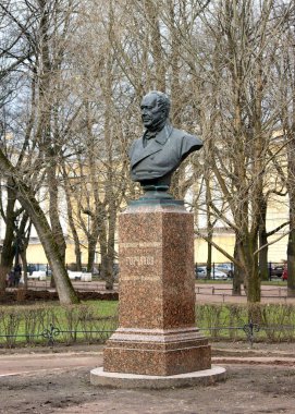 Rus diplomat ve devlet adamı Alexander Gorchakov 'un Anıtı Gorchakov soylu ailesinden, Alexandrovsky Garden, St. Petersburg, Rusya - 27 Nisan 2012