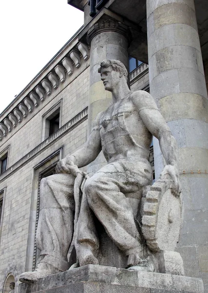 Fachada Decorativa Esculturas Del Palacio Cultura Ciencia Varsovia Polonia Julio — Foto de Stock