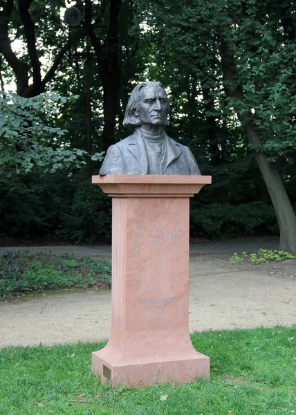 Monumento Busto Franz Liszt Compositor Húngaro Virtuoso Pianista Director Orquesta — Foto de Stock