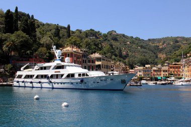  Lüks karavan yatı STRANGELOVE Portofino limanına demir attı, Liguria, İtalya - 3 Ağustos 2015