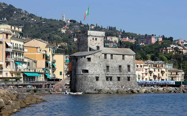 공격에 대응하기 1551 바다성 Castle Sea 세워진 카스텔로 이탈리아 라팔로 — 스톡 사진