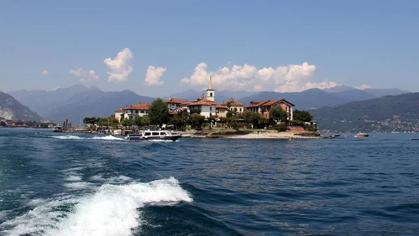 Isola Dei Pescatori 湖MaggioreのBorromean諸島の1つ Isola Dei Pescatori Lago Maggiore イタリア — ストック写真