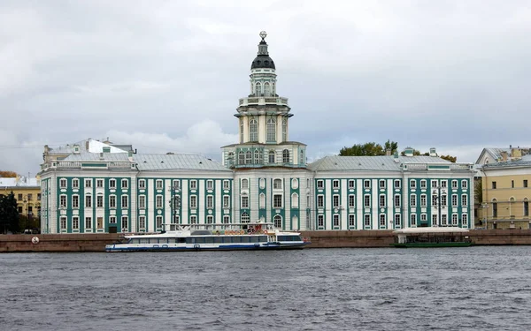 View Kunstkamera Museum Neva River Early 18Th Century Building Founded — Stock Photo, Image