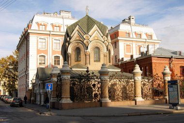 Aziz Petersburg, Rusya 'da 12 Ekim 2011' de dökülen kan konusunda Kurtarıcı Kilisesi kompleksinin bir parçası olan Iveron Simgesi Kilisesi 'nin kutsal kilisesi.