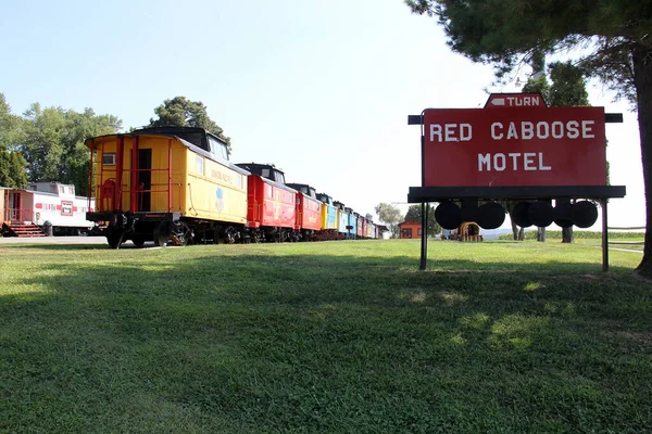 Red Caboose Motel Bestående Pensionerade Historiska Järnvägsvagnar Strasburg Usa September — Stockfoto