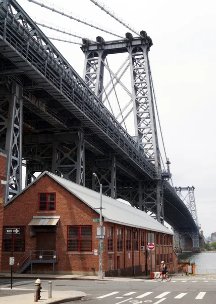 Williamsburg Bridge Πύργοι Και East River Όπως Φαίνεται Από Την — Φωτογραφία Αρχείου