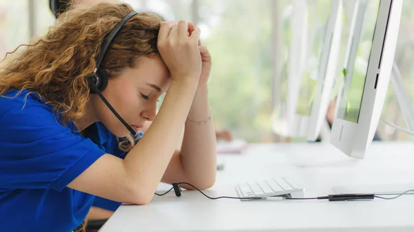 Customer Service Help Desk Agent Bad Mood Customers Complain Call — стоковое фото
