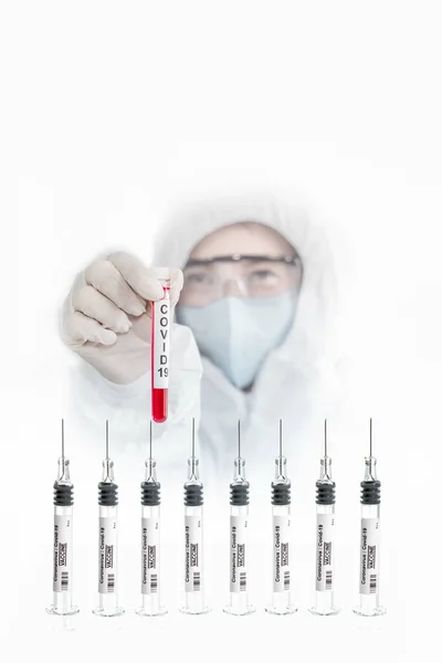 Coronavirus Covid Vaccin Reseach Bakgrund Forskare Coverall Kostym Med Spruta — Stockfoto