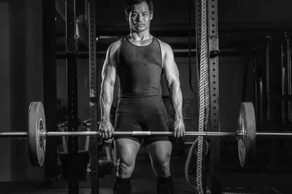 Asian Athletic Strong Man Having Workout Bodybuilding Weight Lifting Deadlift — Stock Photo, Image