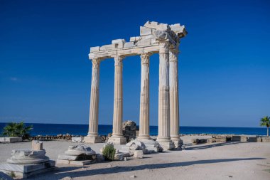 Türkiye 'nin Antalya kentindeki Apollo Tapınağı