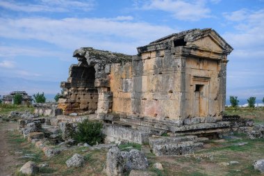 Hierapolis, Pamukkale, Denizli, Türkiye 'nin antik kent kalıntılarında Roma gladyatör mezarları bulundu