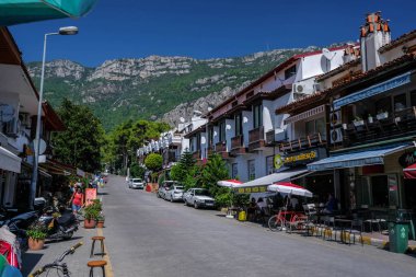 Akyaka sokakları ve çarşı.