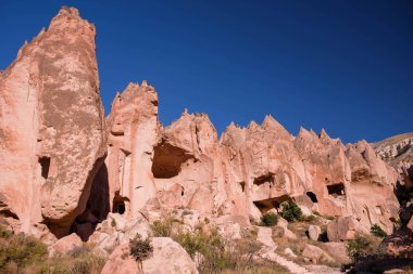 Zelve Açık Hava Müzesi. Zelve Valley, Kapadokya, Türkiye 'de Oyulmuş Odalar