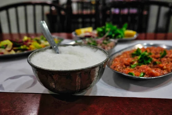 Turkish Adana Kebab Traditional Turkish Adana Kebab Salad Buttermilk Turkish — Stock Photo, Image