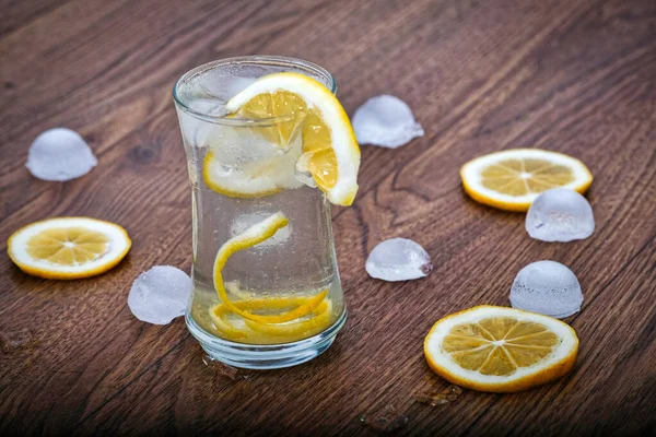 Ein Glas Leckeren Zitronensaft — Stockfoto