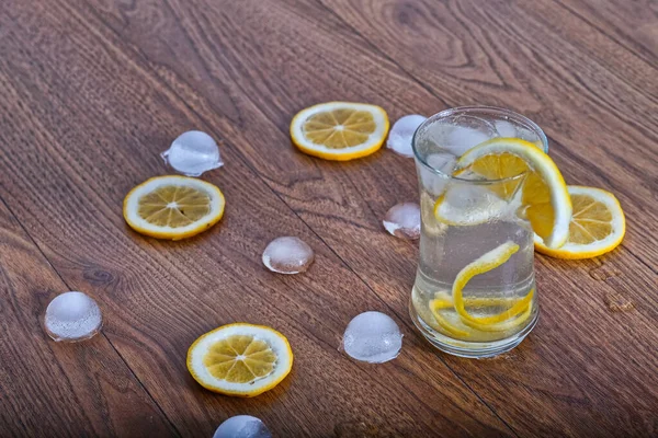 Ein Glas Leckeren Zitronensaft — Stockfoto