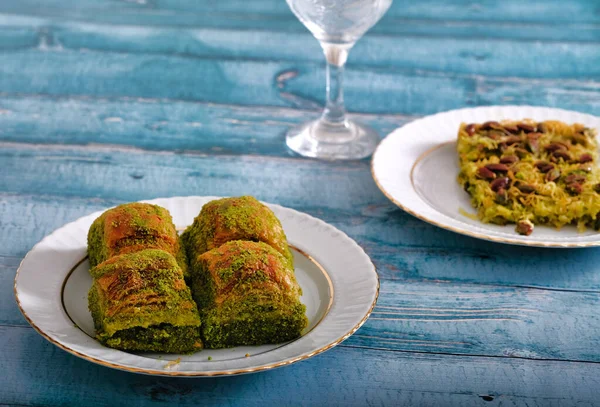 Turkish Dessert Baklava Pistachio Fistikli Baklava — Stockfoto