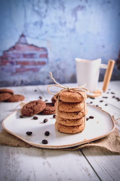 Roasted Brown Coffee Beans Hot Coffee Beautifully Stacked Cookies Chocolate — Stock Photo, Image