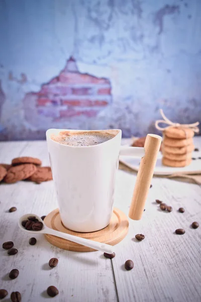 Roasted Brown Coffee Beans Hot Coffee Beautifully Stacked Cookies Chocolate — 스톡 사진