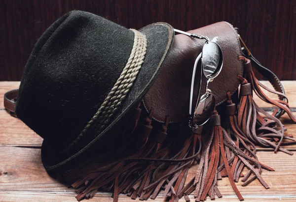 세련 된 악세사리입니다. 모자, 선글라스와 가방 — 스톡 사진