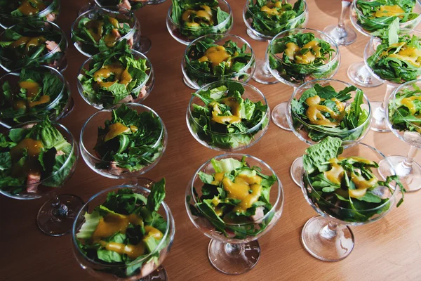 Fresh green salad — Stock Photo, Image
