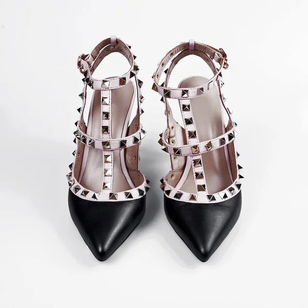 Sapatos pretos femininos — Fotografia de Stock
