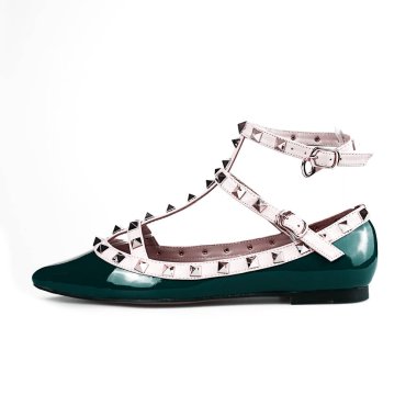 Beyaz arka plan üzerinde izole yeşil Ayakkabı